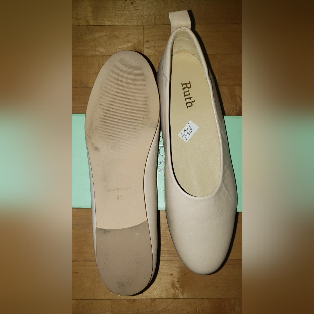 Nude lambskin Leather Ballet Flats - Women's Classic Slip-On - Picture 5 of 9